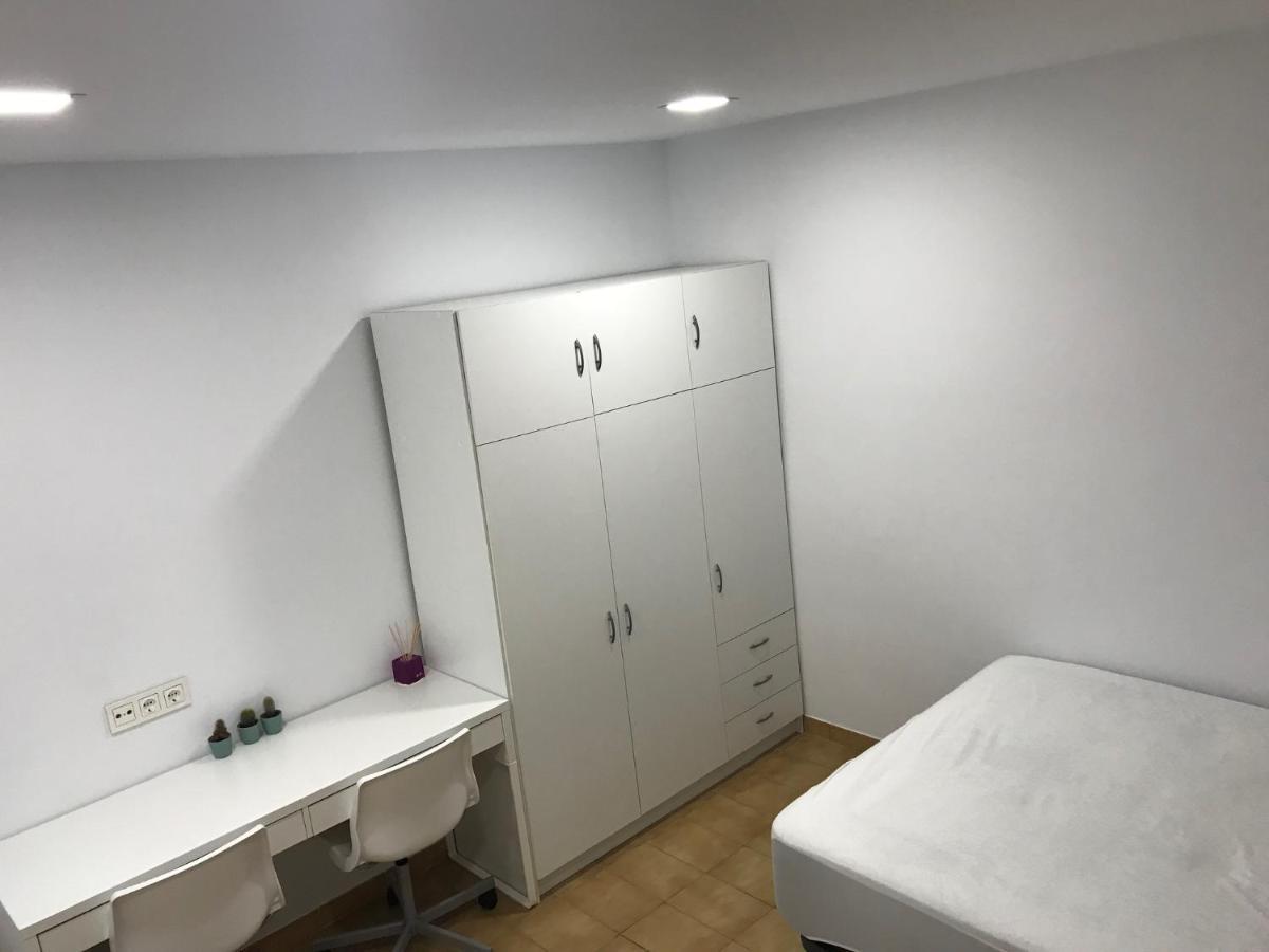 Piso Centrico Con Parking A 20Min De Barcelona Daire Terrassa Dış mekan fotoğraf